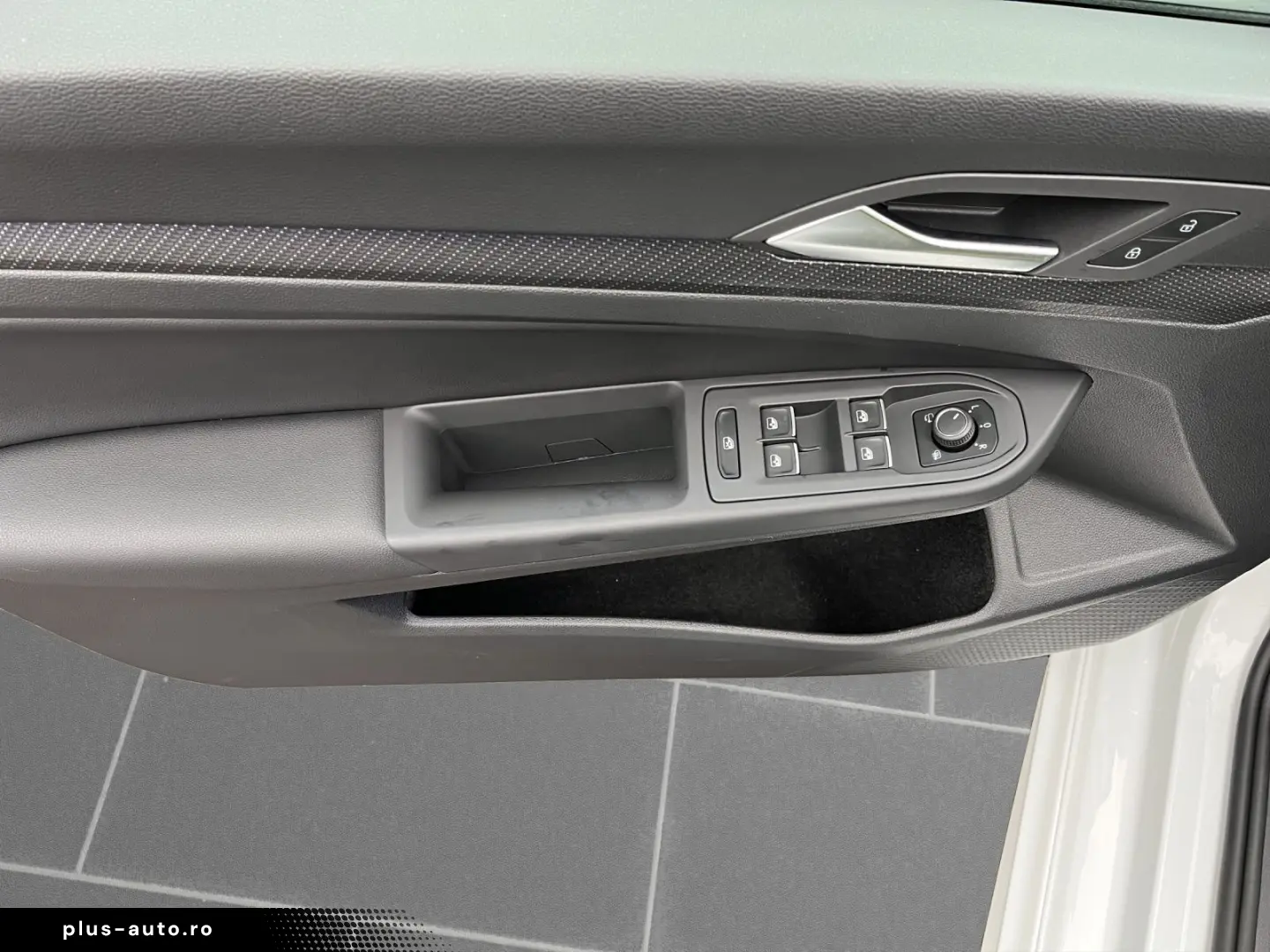 VW Golf VIII R 2.0 TSI  DSG  4MOTION   V-MAX   PERF