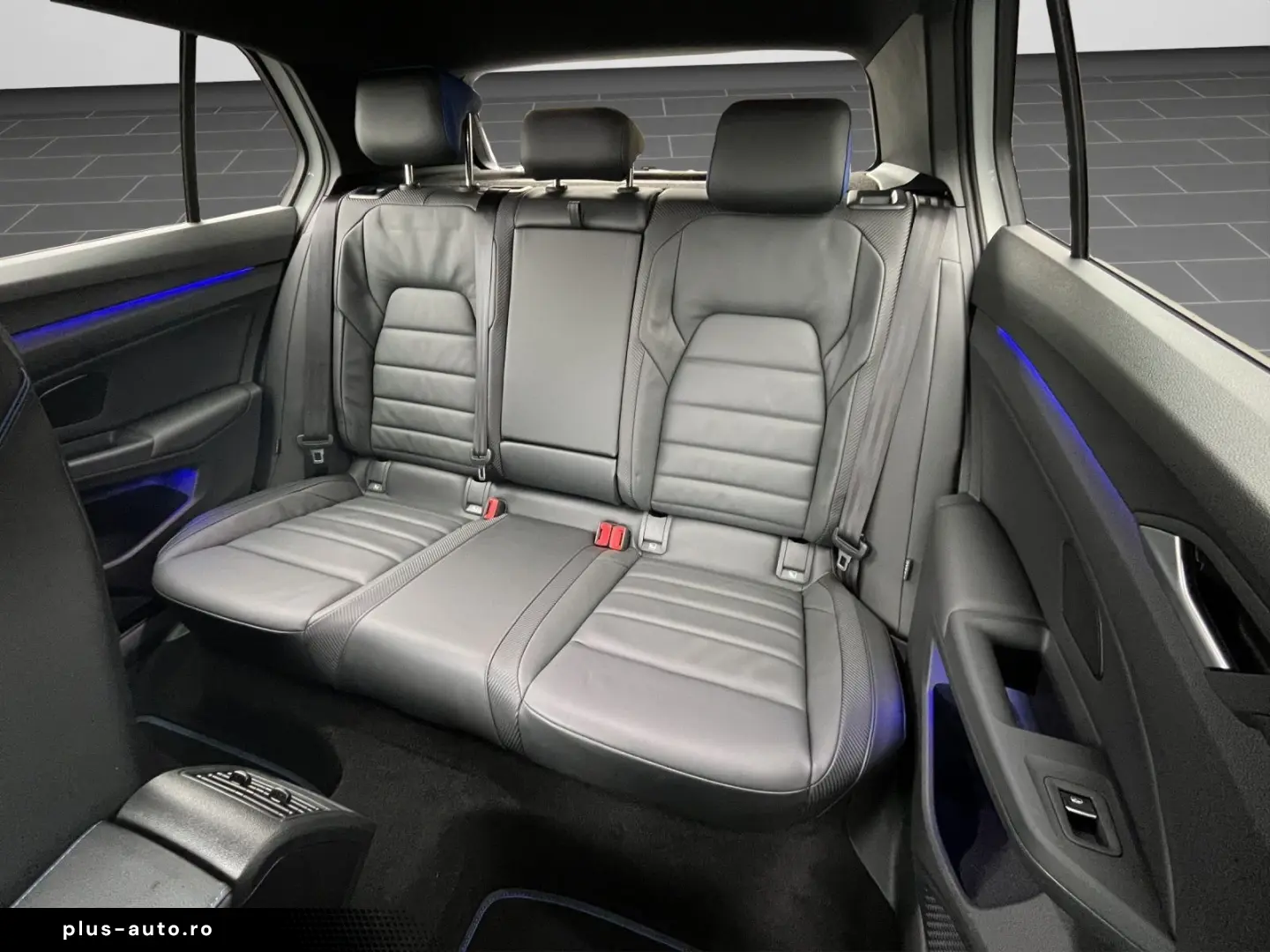 VW Golf VIII R 2.0 TSI  DSG  4MOTION   V-MAX   PERF