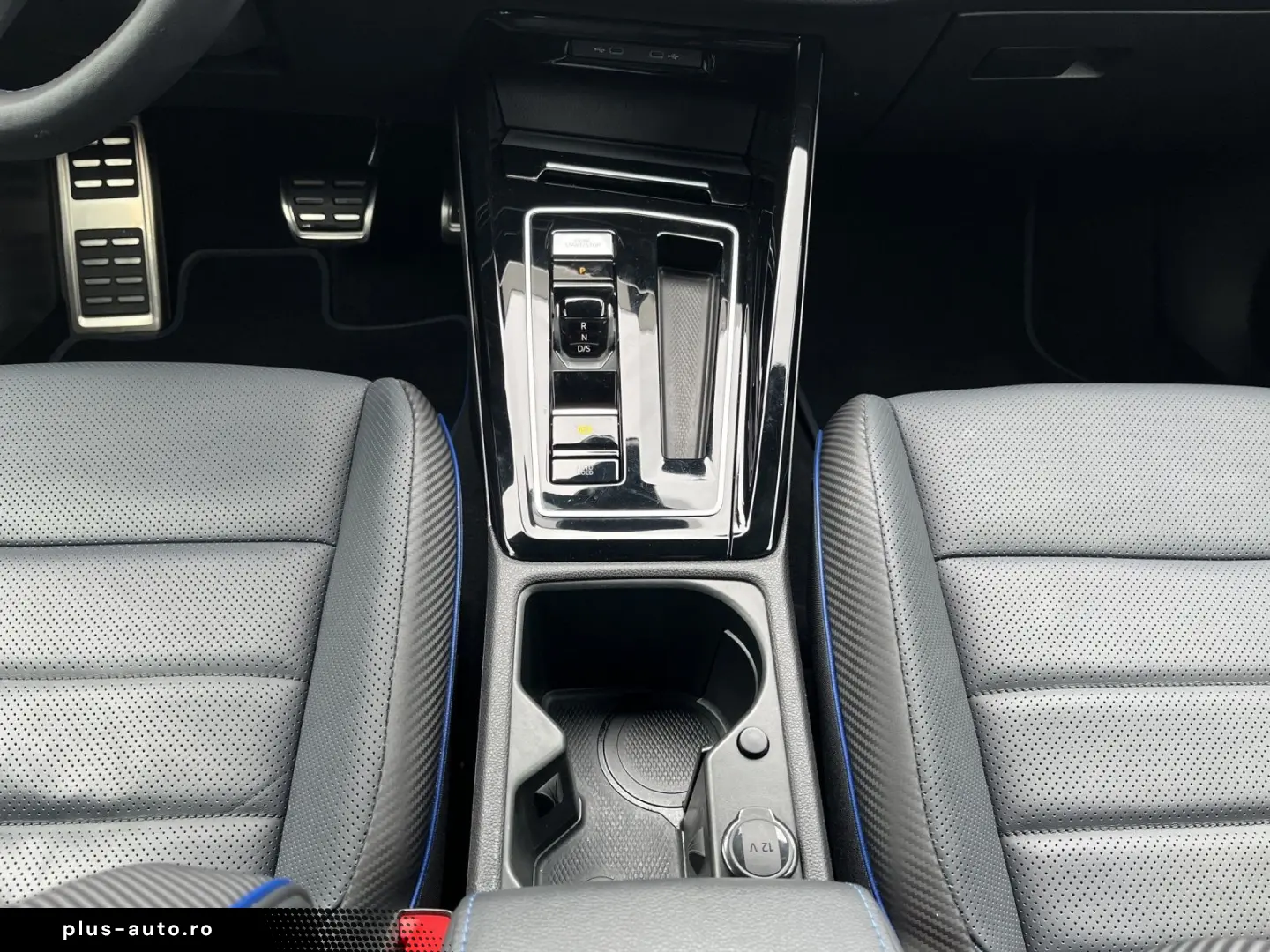 VW Golf VIII R 2.0 TSI  DSG  4MOTION   V-MAX   PERF