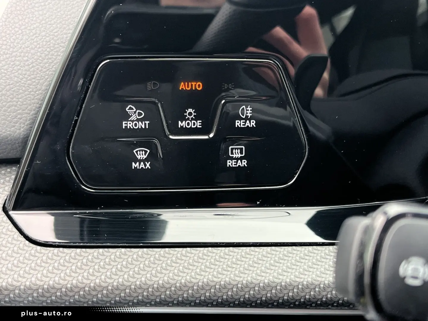 VW Golf VIII R 2.0 TSI  DSG  4MOTION   V-MAX   PERF