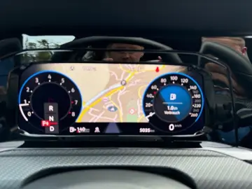 VW Golf VIII 2.0 TSI R-Line 4Motion PANODACH AHK LE