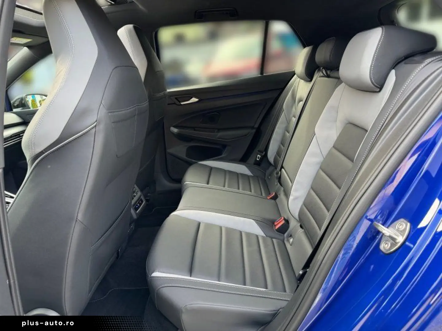 VW Golf VIII 2.0 TSI R-Line 4Motion PANODACH AHK LE