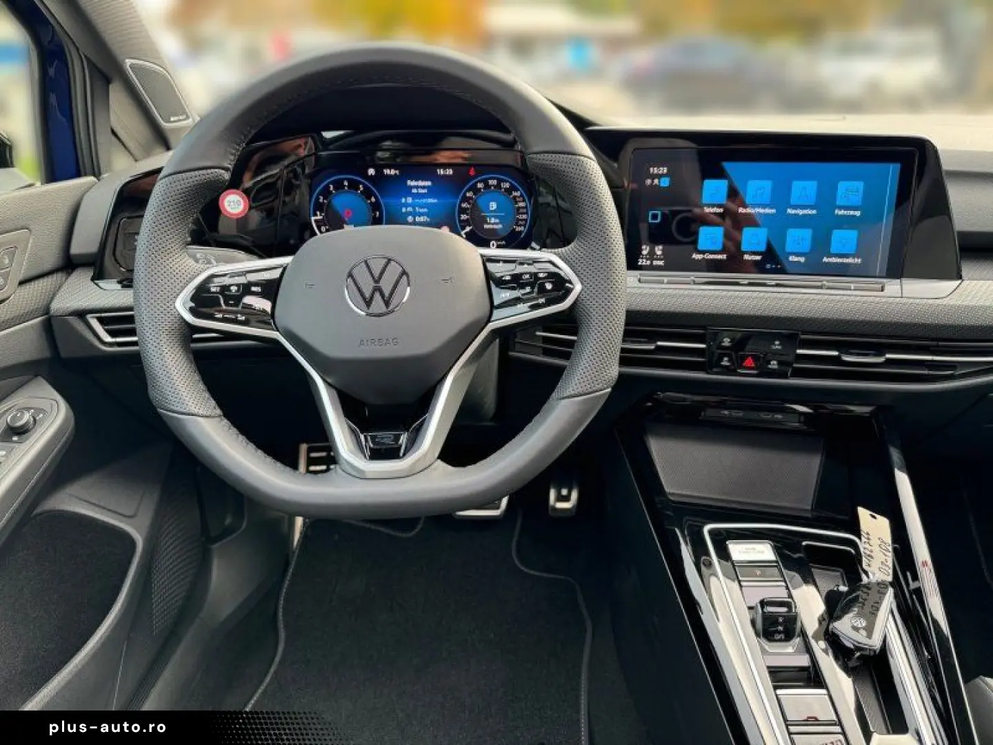 VW Golf VIII 2.0 TSI R-Line 4Motion PANODACH AHK LE