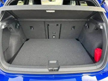 VW Golf VIII 2.0 TSI R-Line 4Motion PANODACH AHK LE