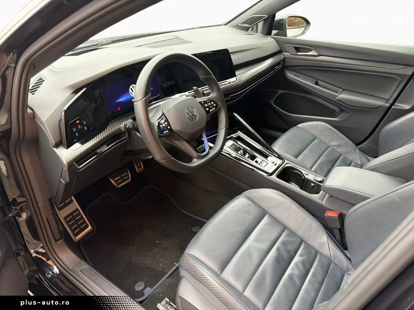 VW Golf VIII R 2.0 TSI 4MOTION 7-DSG AKP PANO HARMA