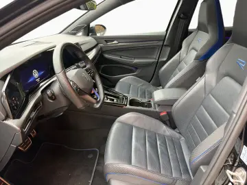 VW Golf VIII R 2.0 TSI 4MOTION 7-DSG AKP PANO HARMA