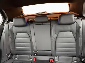 VW Golf VIII R 2.0 TSI 4MOTION 7-DSG AKP PANO HARMA