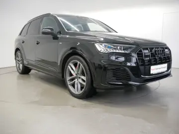 AUDI Q7 55 TFSI quattro