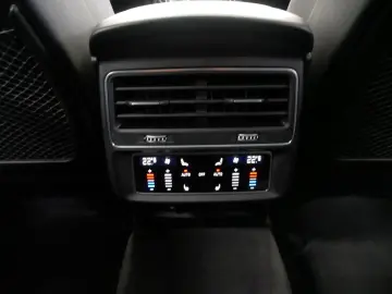 AUDI Q7 55 TFSI quattro