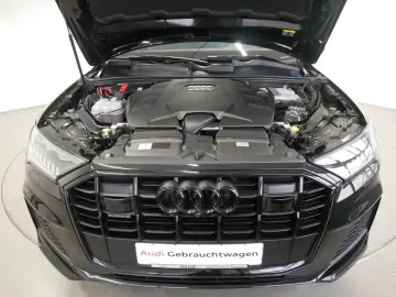 AUDI Q7 55 TFSI quattro