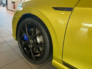 VW Golf VIII R333 Limited Edition 332 333  AKRA LED