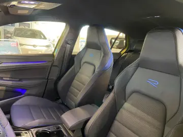 VW Golf VIII R333 Limited Edition 332 333  AKRA LED