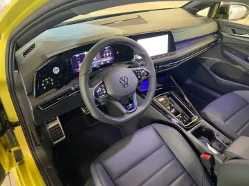 VW Golf VIII R333 Limited Edition 332 333  AKRA LED