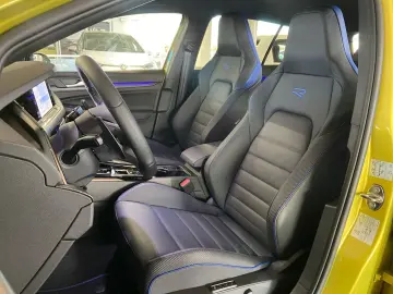 VW Golf VIII R333 Limited Edition 332 333  AKRA LED