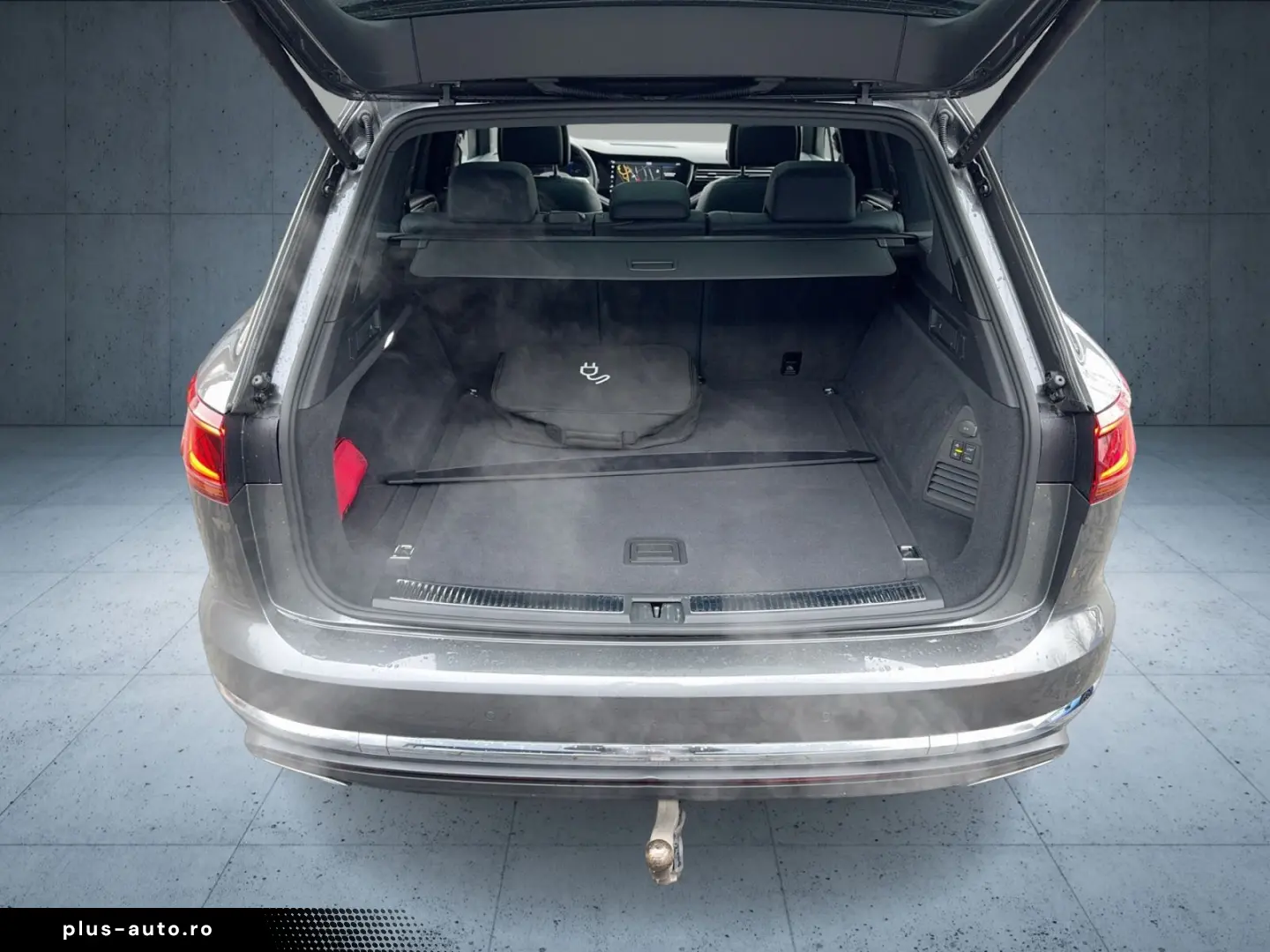 VW Touareg Atmosphere eHybrid AHK Pano Matrix Luft