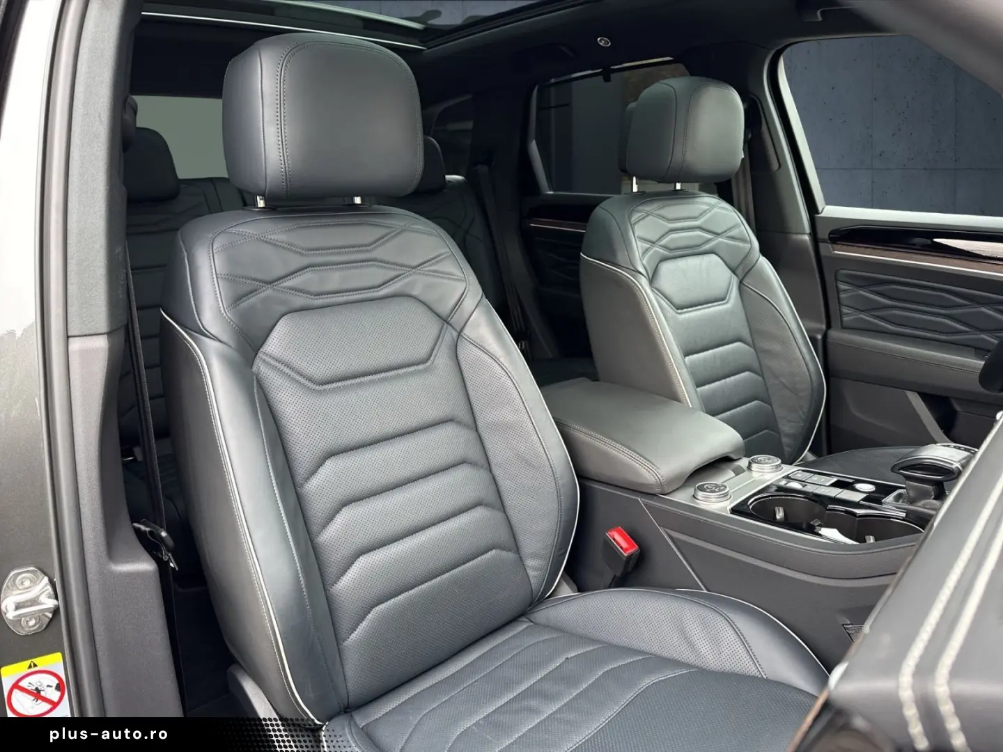 VW Touareg Atmosphere eHybrid AHK Pano Matrix Luft