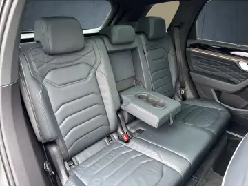 VW Touareg Atmosphere eHybrid AHK Pano Matrix Luft