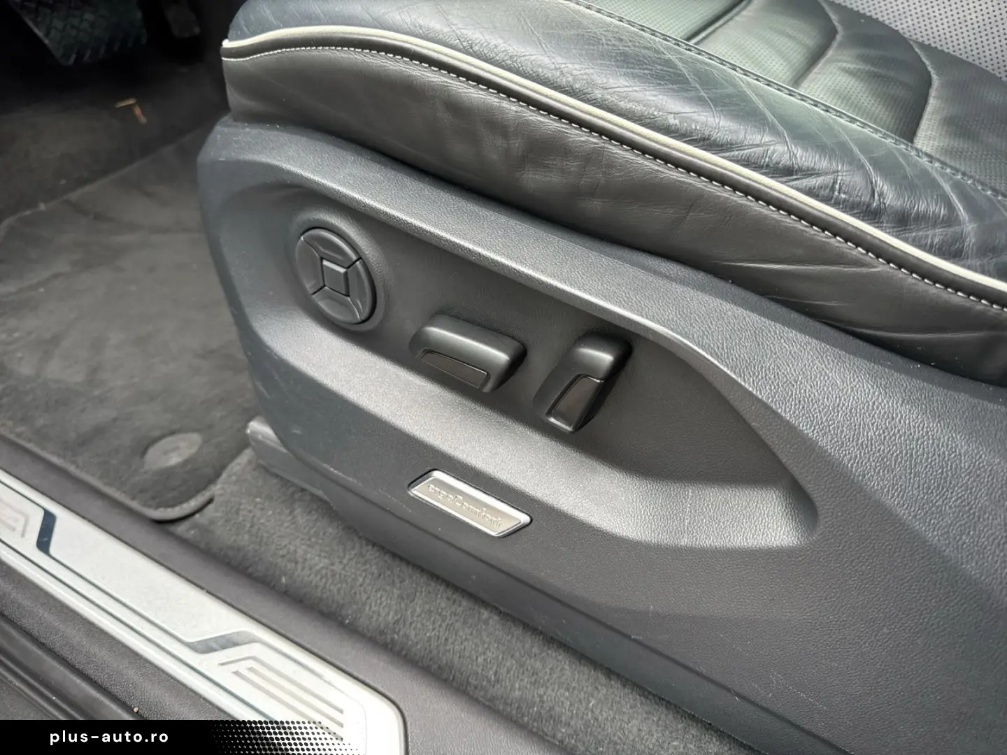 VW Touareg Atmosphere eHybrid AHK Pano Matrix Luft