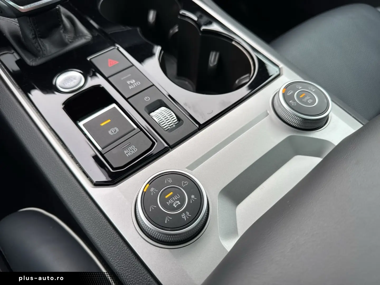 VW Touareg Atmosphere eHybrid AHK Pano Matrix Luft