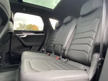 VW Touareg 3.0 TDI Tiptronic 4-MOTION R-Line 19  MA