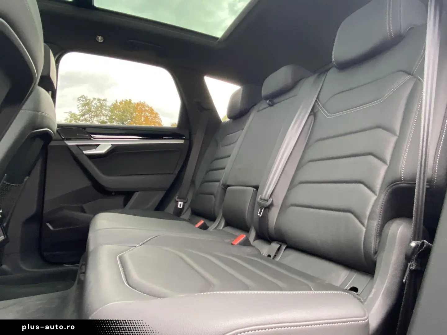 VW Touareg 3.0 TDI Tiptronic 4-MOTION R-Line 19  MA