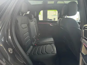 VW Touareg R-Line 4Motion 3.0 TSI Pano LED Head-Up