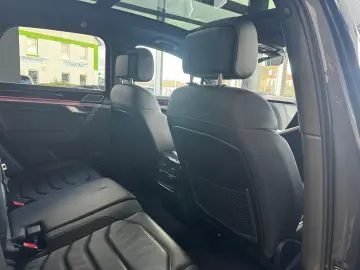 VW Touareg R-Line 4Motion 3.0 TSI Pano LED Head-Up