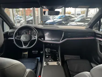 VW Touareg R-Line 4Motion 3.0 TSI Pano LED Head-Up