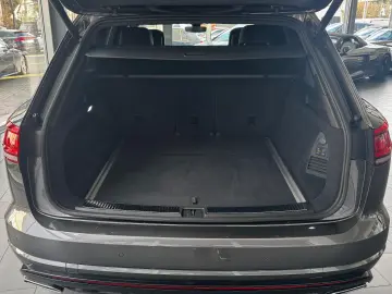 VW Touareg R-Line 4Motion 3.0 TSI Pano LED Head-Up