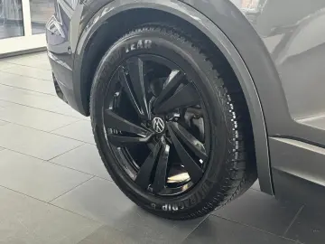 VW Touareg R-Line 4Motion 3.0 TSI Pano LED Head-Up