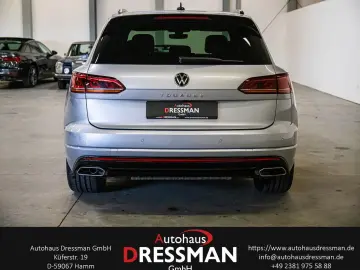 VW Touareg R-Line 4M. ACC HuD DYN LUFT PANO MATRIX