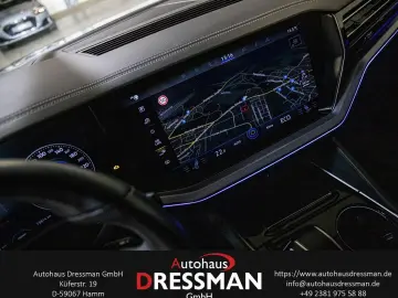 VW Touareg R-Line 4M. ACC HuD DYN LUFT PANO MATRIX