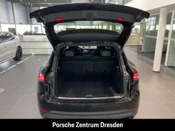 PORSCHE Cayenne Pano Luft SH v h Kamera Bose