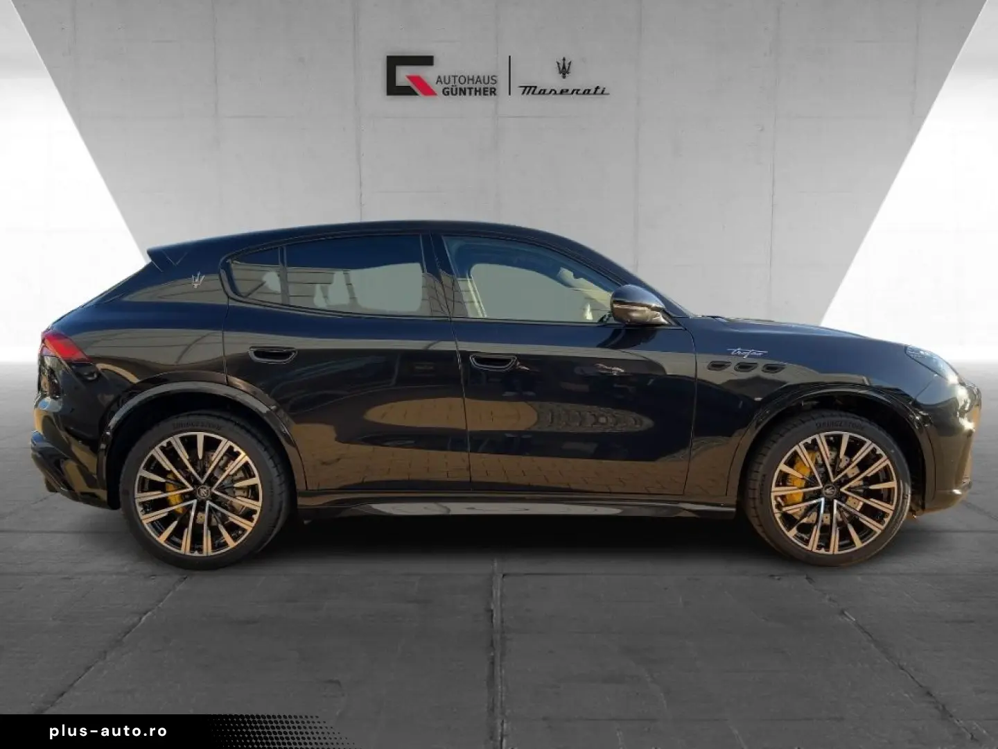 MASERATI Grecale Trofeo V6 530HP AWD MY24 -Carbon -Klima