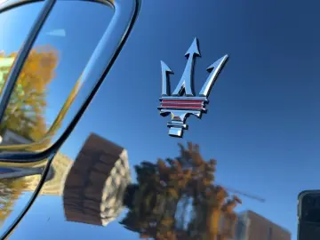 MASERATI Grecale Trofeo V6 530HP AWD MY24 -Carbon -Klima