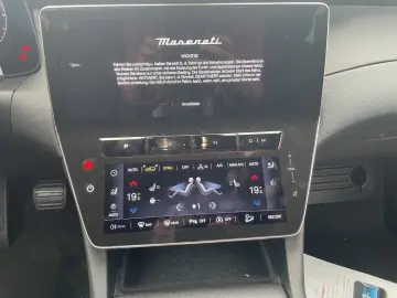MASERATI Grecale GT Pano Winter-Paket 360  Kamera