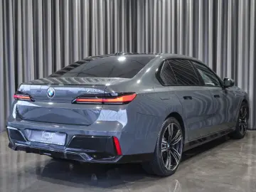 BMW 740 7 740 d xDrive M Sport