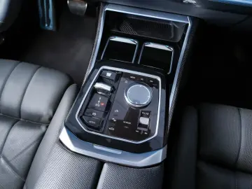 BMW 740 7 740 d xDrive M Sport