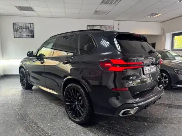 BMW X5 30d M-SPORT LASER PANO ICONIC KEYLESS HUD 360
