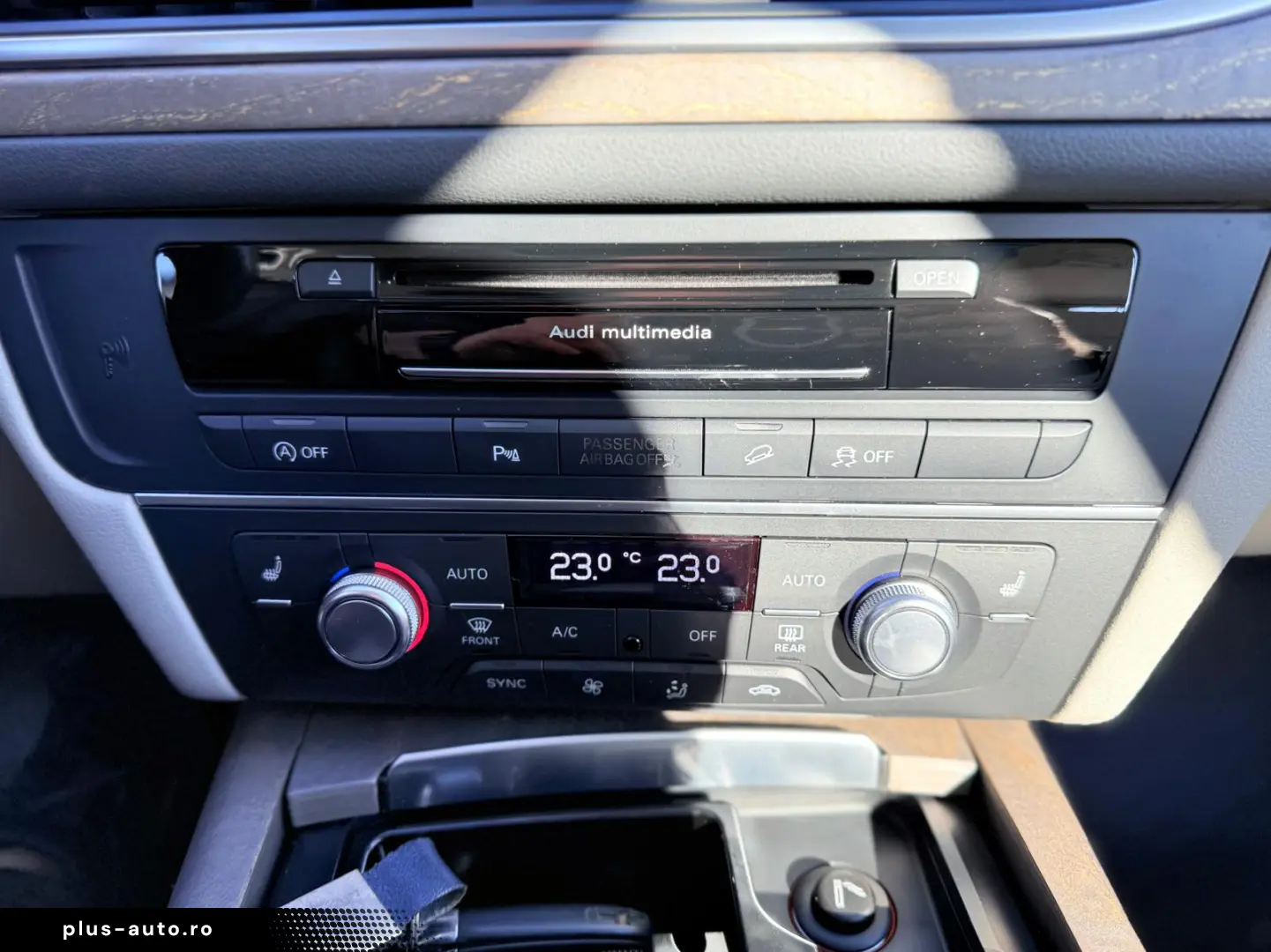 Audi A6 Allroad Quattro   Fab.- 02.2016   3.0 Diesel 218 Cp