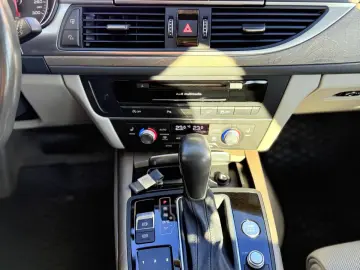 Audi A6 Allroad Quattro   Fab.- 02.2016   3.0 Diesel 218 Cp