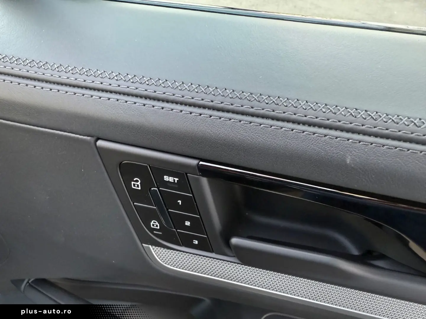 PORSCHE Cayenne Coupe Clubleder HAL Bose SWA HD