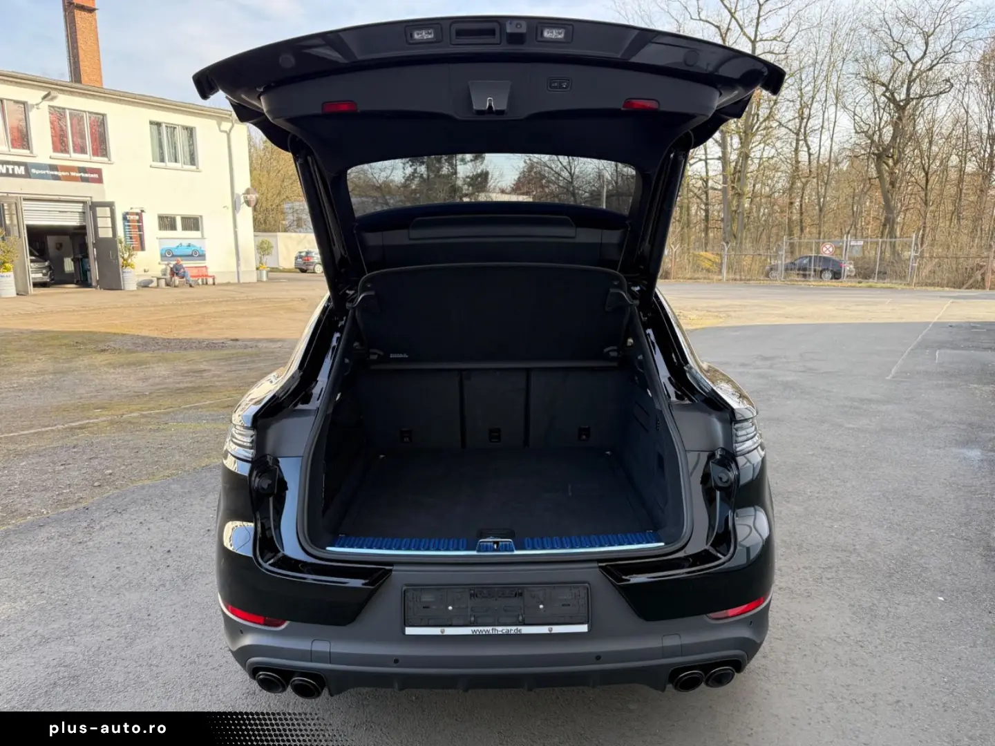 PORSCHE Cayenne Coupe Clubleder HAL Bose SWA HD