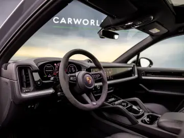 PORSCHE CAYENNE 3.0 E-HYBRID   HEAD-UP ABGAS VOLL!