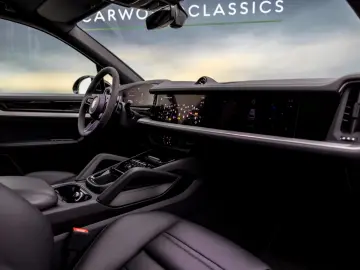 PORSCHE CAYENNE 3.0 E-HYBRID   HEAD-UP ABGAS VOLL!