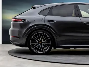 PORSCHE CAYENNE COUPE 3.0 S E-HYBRID   SPORTDESIGN VOLL
