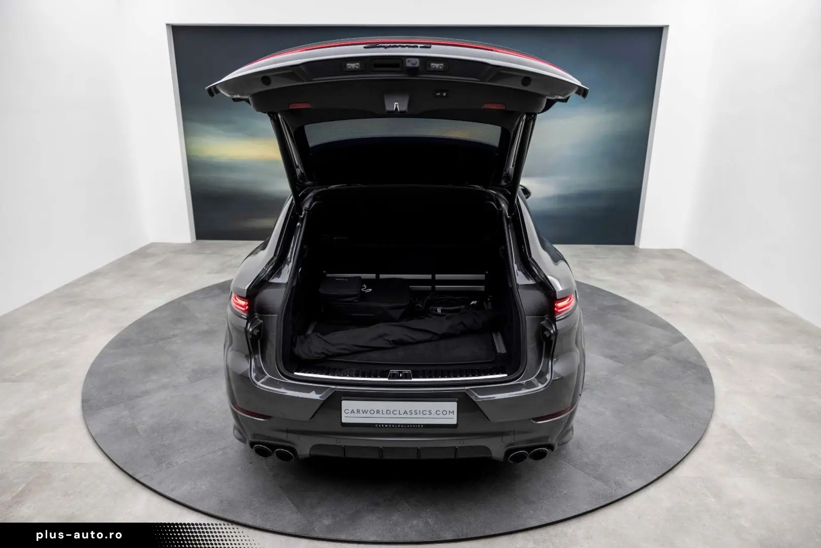 PORSCHE CAYENNE COUPE 3.0 S E-HYBRID   SPORTDESIGN VOLL