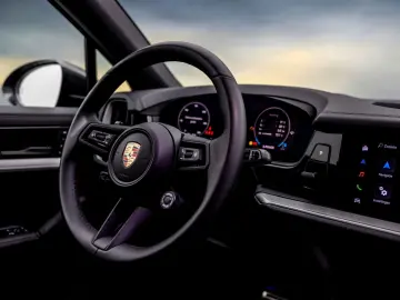 PORSCHE CAYENNE COUPE 3.0 S E-HYBRID   SPORTDESIGN VOLL