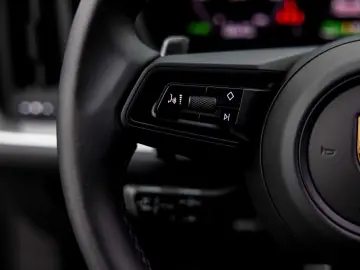 PORSCHE CAYENNE COUPE 3.0 S E-HYBRID   SPORTDESIGN VOLL