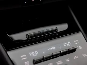 PORSCHE CAYENNE COUPE 3.0 S E-HYBRID   SPORTDESIGN VOLL